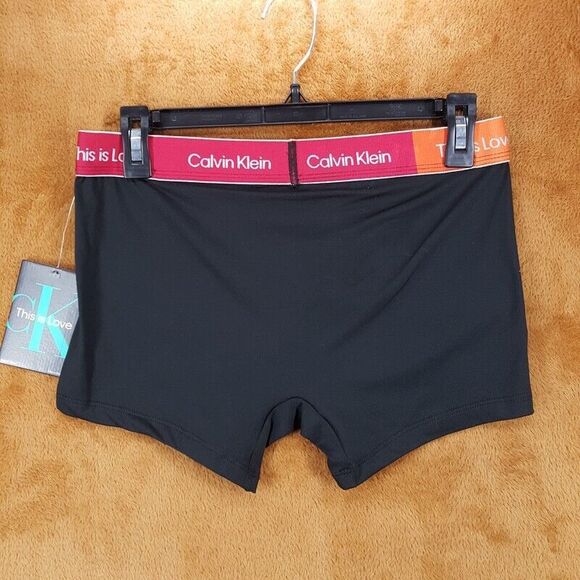 CALVIN KLEIN Mens Medium Boxer Briefs This is Love Pride - Picture 3 of 5
